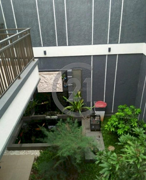 Rumah Mewah Cantik Di Cipinang Rawamangun (SN MI)
