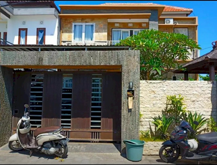 Rumah mewah minimalis lantai 2 di pemogan