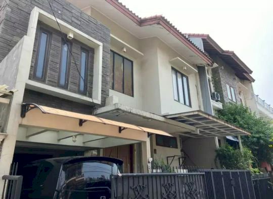 Rumah 2 Lt Kayu Putih Tengah