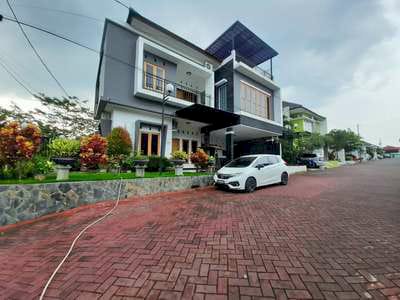 RUMAH ELIT DALAM PERUMAHAN JLN PALAGAN SLEMAN JOGJAKARTA