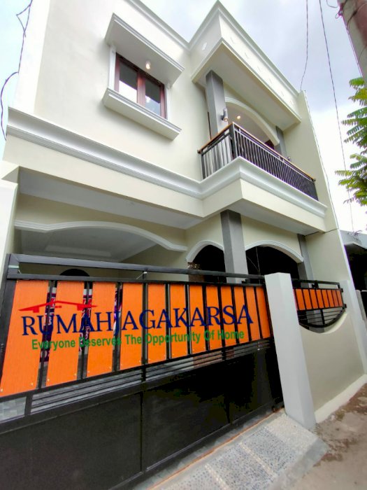 Rumah 2,5 Lantai di Kebagusan Pasar minggu Jakarta seatan