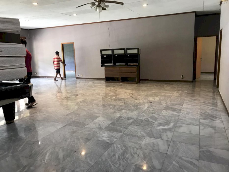 BU Rumah Asri Cozy Nyaman Strategis di Kemang MURAH