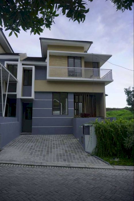 Rumah mewah  4 kamar tidur di pandanaran height tembalang semarang