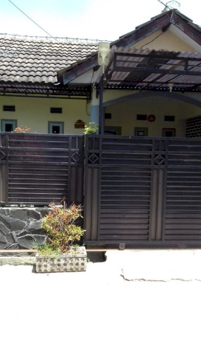 Dijual/take over rumah Sangat terawat di komplek bojong malaka indah