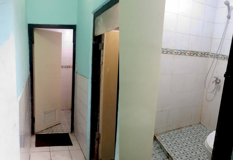 terejual 300_Dijual Rumah Kost Aktif 3 Lantai Jl Raya Tenggilis Mejoyo