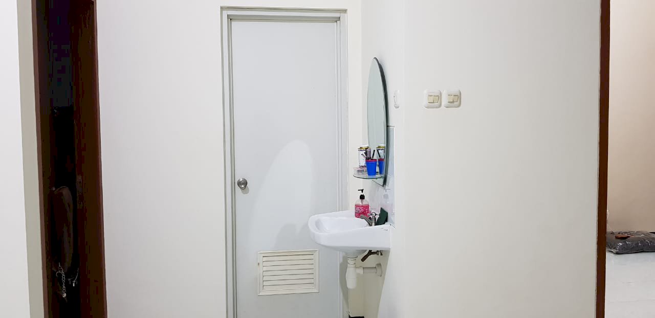 309_Dijual Rumah SHM 1,5 Lantai LT 90 m2 LB 90 m2 di Babatan, Wiyung