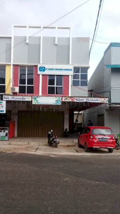 Ruko hook full renovasi dan ramai