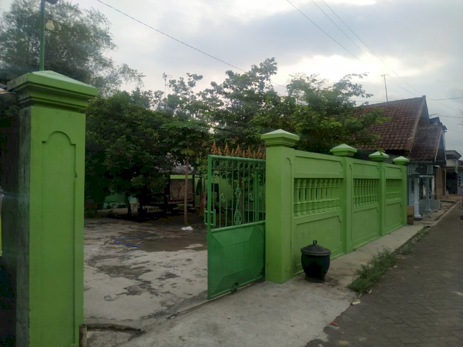 Jual rumah strategis