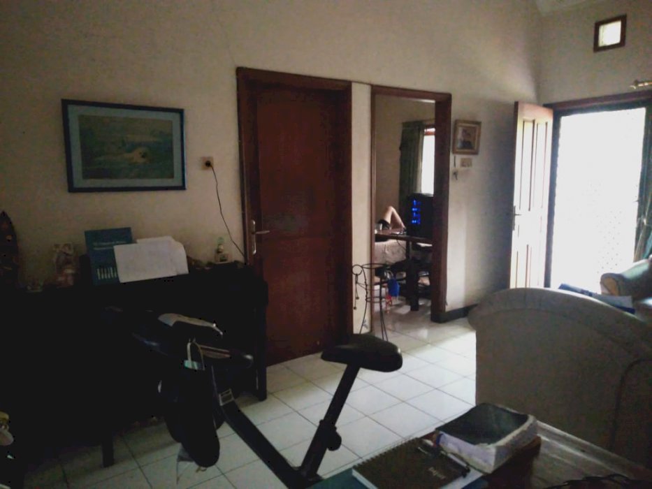 310_Dijual Rumah SHM 1,5 Lantai LT 157,5 m2 (9 x 17,5) LB 100 m2