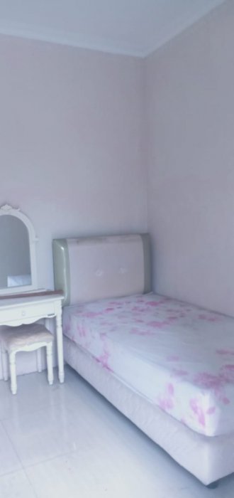 286_Disewakan Rumah 2 Lantai di Bukit Golf International