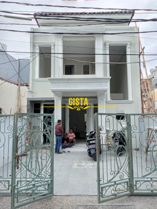 Rumah baru proses pembangunan 90% akses 2 mobil di Tebet Jaksel