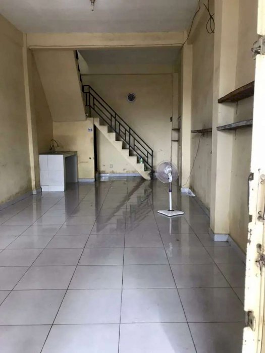 Ruko lantai 2 di jalur ramai Monang Maning