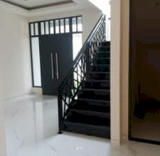 336_Dijual Rumah LT 216 m2 (12x18) LB 280 m2 di Pakuwon Indah Surabaya
