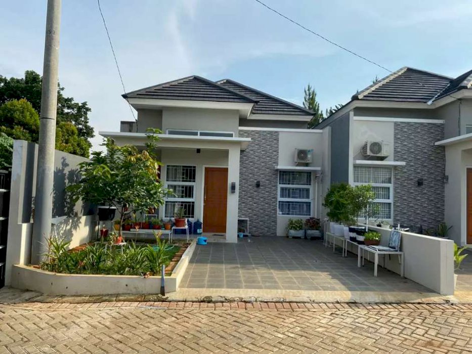 Rumah Ready Stok luas tanah 99 meter Deket Stasiun Depok Margonda