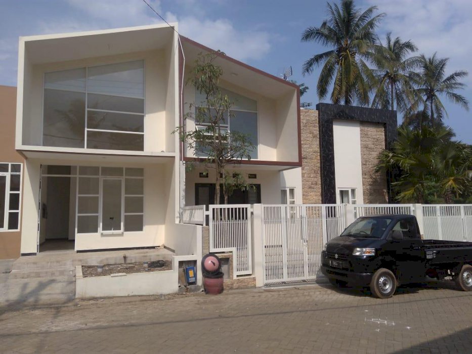 PERUMAHAN TERLARIS DI KOTA MALANG, 295 JUTA FREE DESIGN DALAM