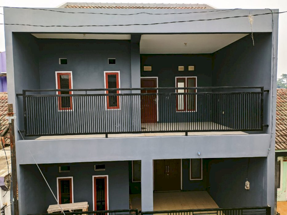 rumah murah terawat 2 lantai di taman Cileunyi 550 juta Nego