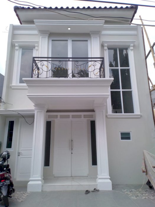 Dijual Rumah Baru Design  Mediterania Jl Tebet Timur Jakarta
