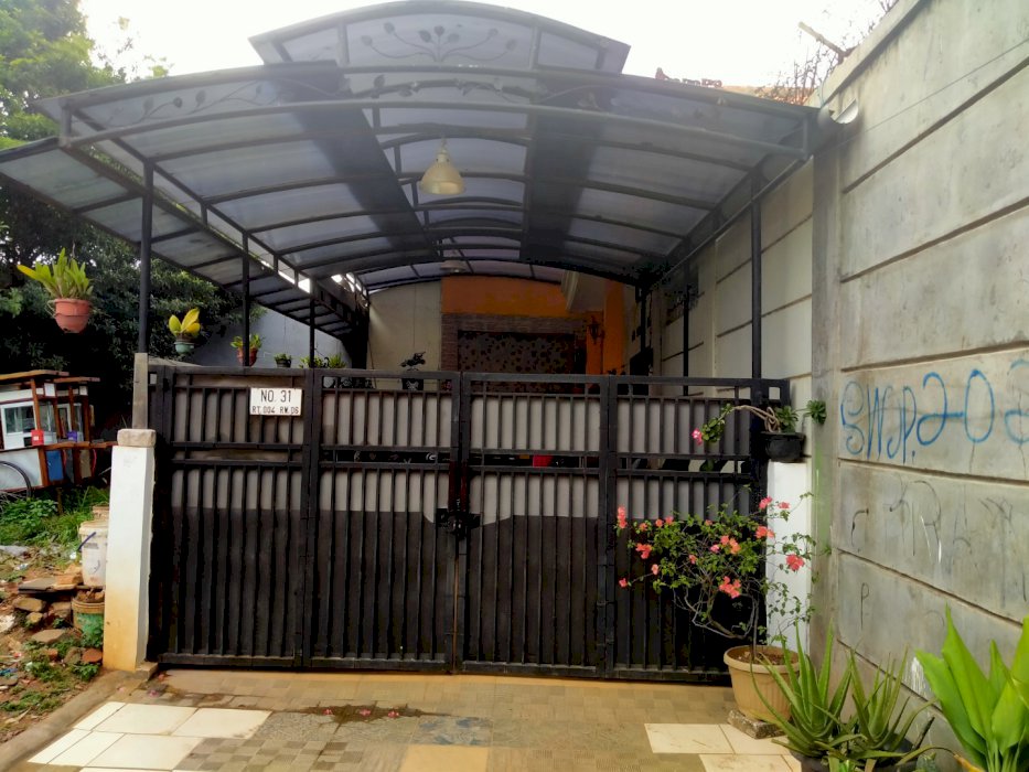 Rumah di Pondok Kelapa Duren Sawit