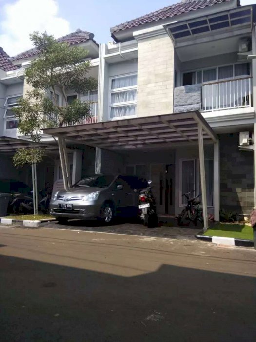 Rumah cluster secondary Semi Furnished dekat Pasar Ceger.