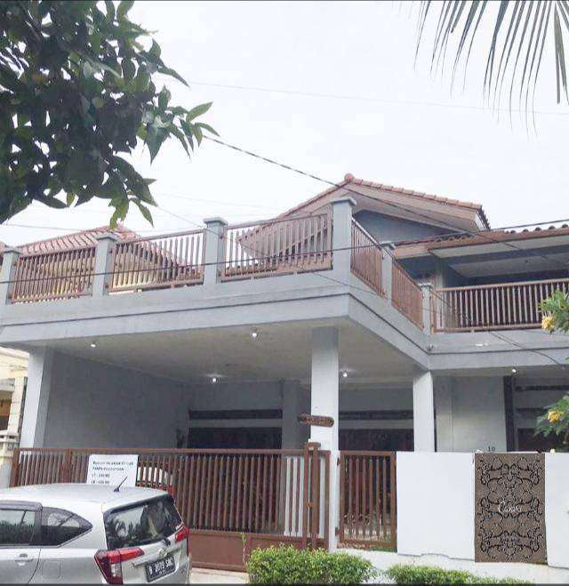 Rumah dijual dalam komplek di Bintaro Pesanggrahan Jakarta Selatan.