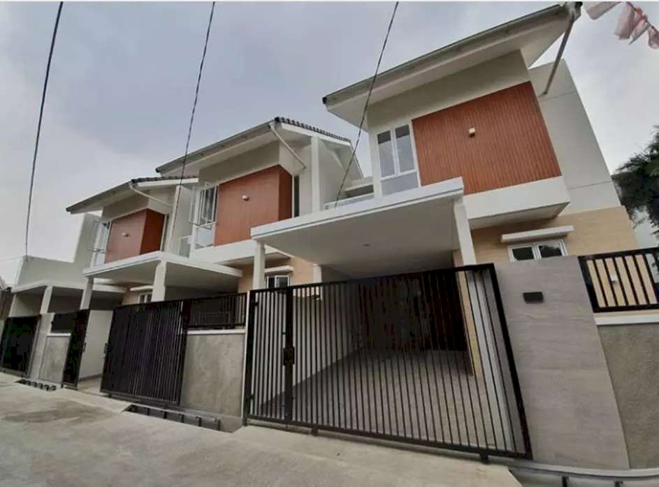 Rumah baru mewah exclusive di Ulujami Pesanggrahan Jaksel