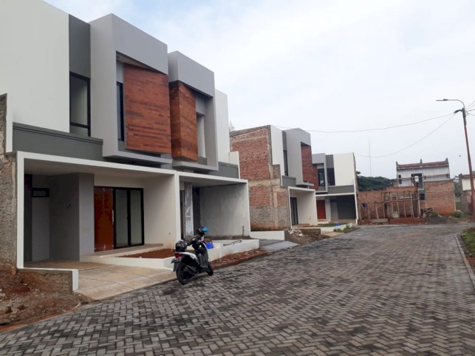 Take over rumah siap huni di blossom park,