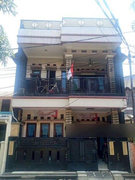 Rumah Strategis 2, 5 lantai di Duren,