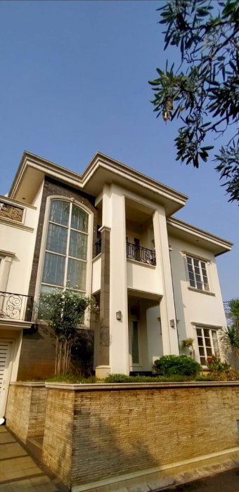 Rumah baru dalam Townhouse mewah dgn Private Pool di Pejaten Jaksel.