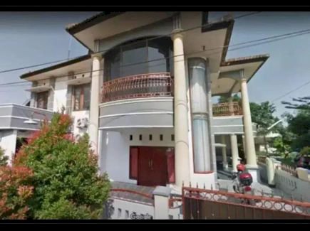 Rumah secondary mewah dan luas di Sawah Lama Ciputat Tangerang Selatan.