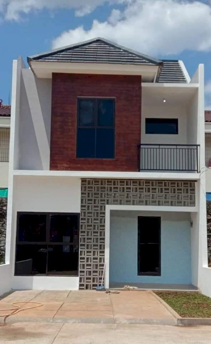 Townhouse nyaman dekat Swalayan Tip Top Ciputat Tangerang Selatan.