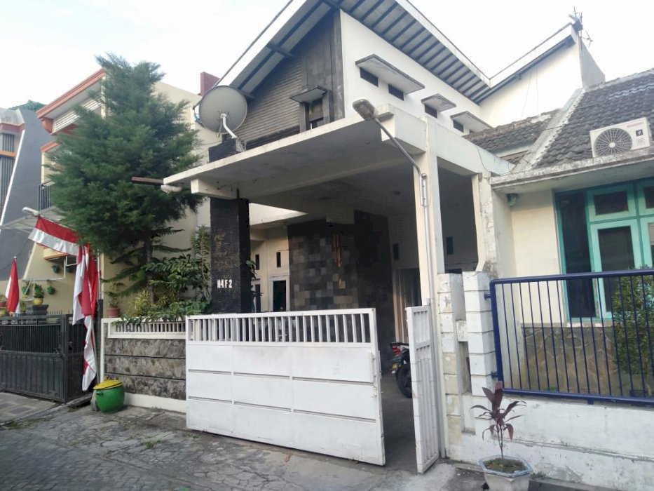 Rumah Pribadi 2 Lantai Di Danau Paniai Sawojajar Kota Malang