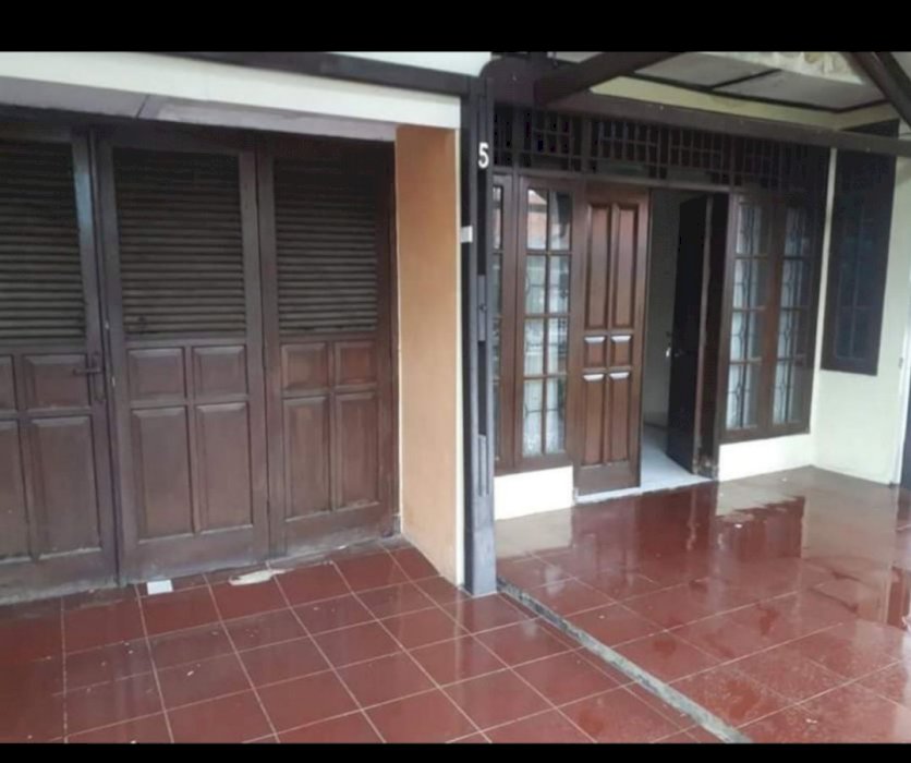 Rumah harga nego lokasi strategis di komplek lemigas,