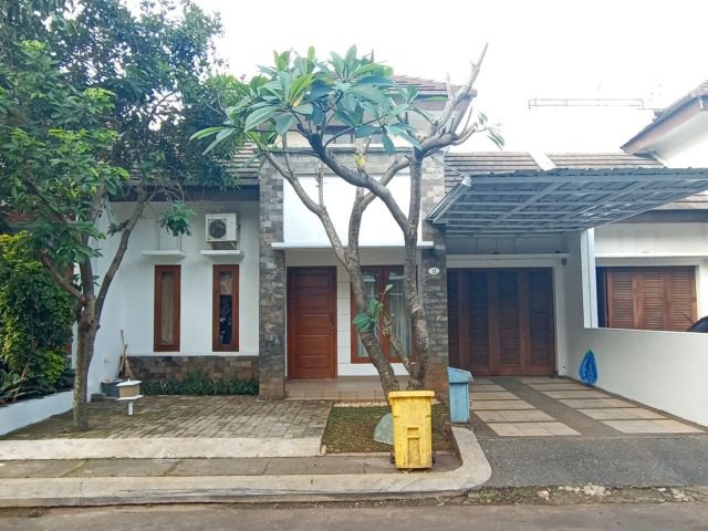 Rumah cluster murah dipinggir jalan raya Jagakarsa
