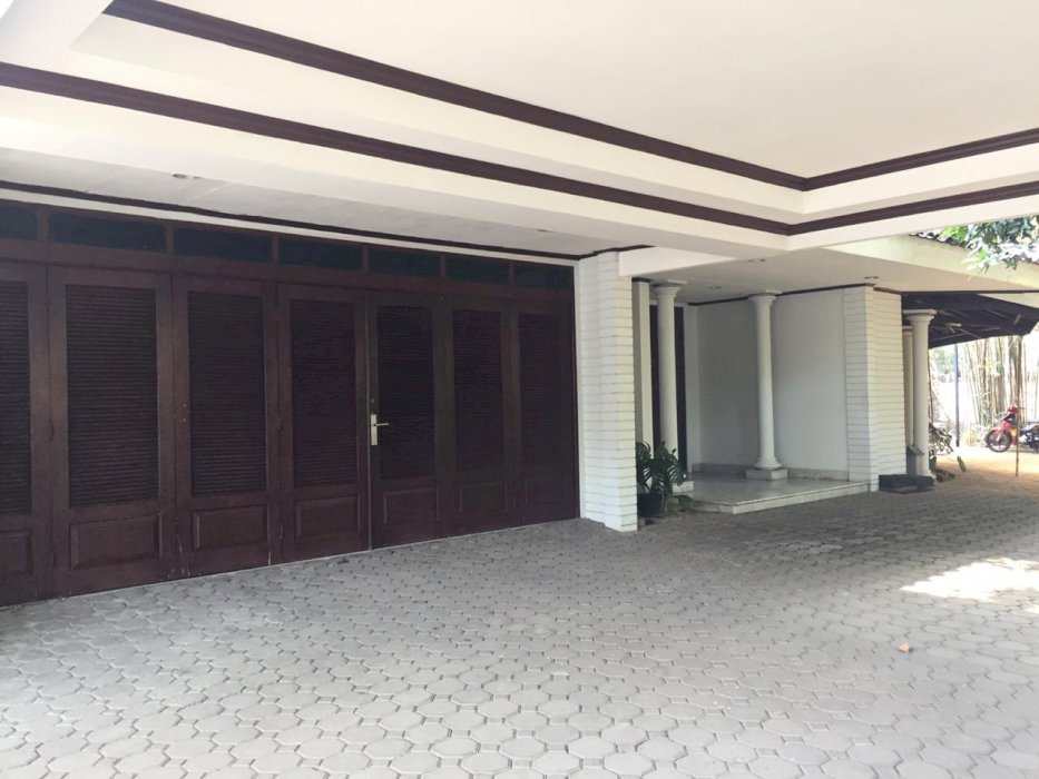 Dijual Rumah Mewah di Patra Kuningan