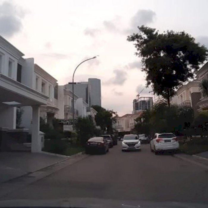 dijual CEPAT Rumah Johar pik pantai indah kapuk Jakarta Utara