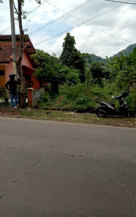 Tanah Pinggir Jalan Utama Pacet Jl Propinsi Ciparay SHM 1300 M2