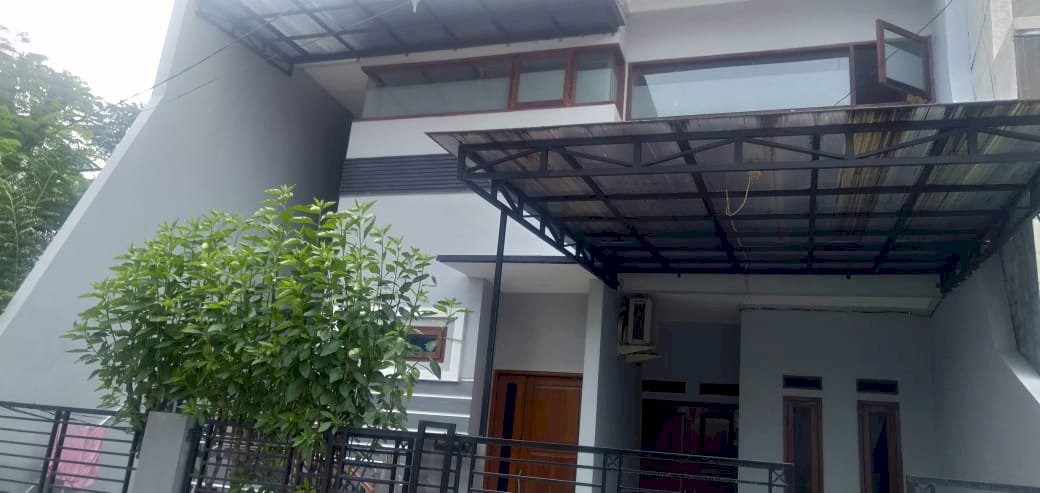 Rumah 2 Lantai di KAVLING DKI MERUYA