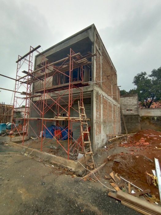 RUMAH DUA LANTAI BINTARO  NEMPEL SEKTOR IX SENAYAN HARGA 900JUTAAN