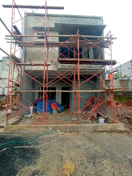 RUMAH DUA LANTAI BINTARO SENAYAN LOKASI STRATEGIS