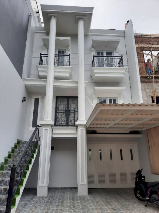Dijual Rumah Townhouse Puri Kencana 8 Jln Durian Jagakarsa Jakarta