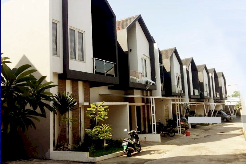 Rumah 2 lantai  minimalis strategis hrg ekonomidi Cibubur Tapos Depok