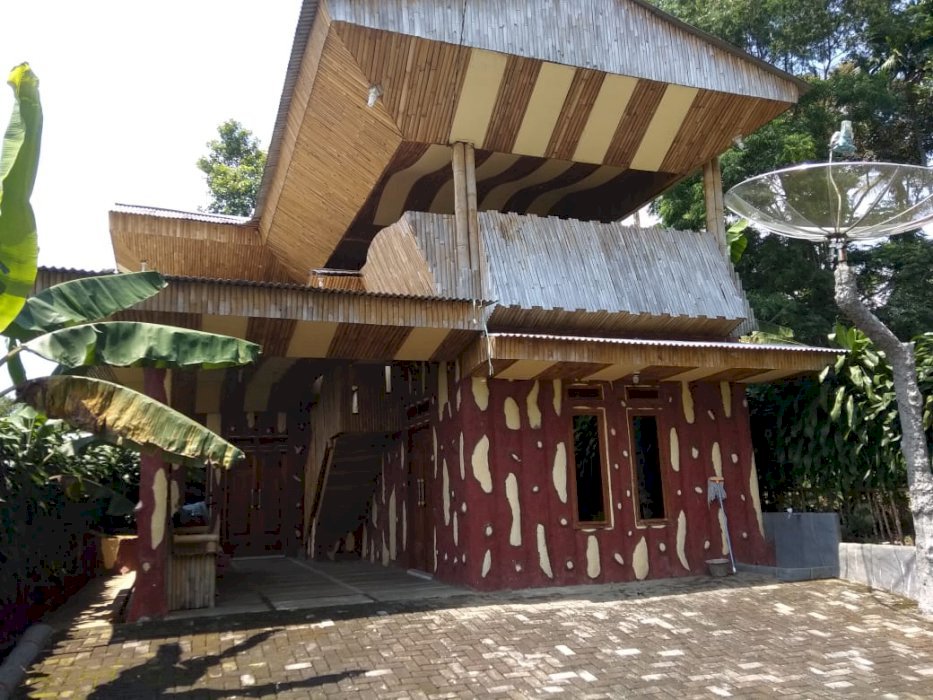 Villa bambu view gunung salak