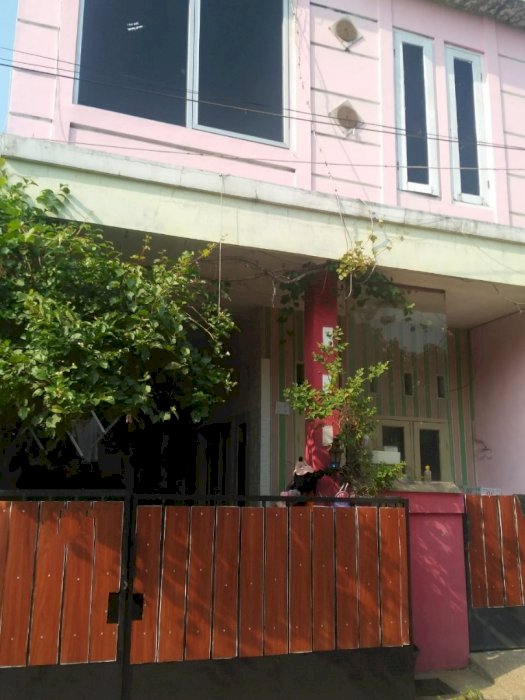 Dijual cepat murah rumah tingkat di Kelapa Dua Tangerang