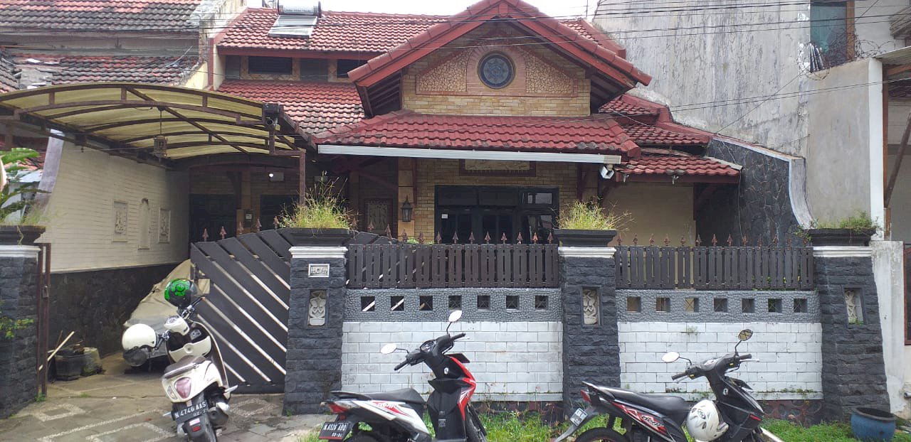 Rumah Second Asri Dekat SMK Telkom Sawojajar Kota Malang