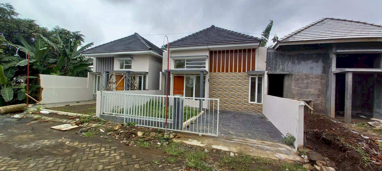 RUMAH READY STOCK, LOKASI STRATEGIS KOTA MALANG RP 200 JUTAAN