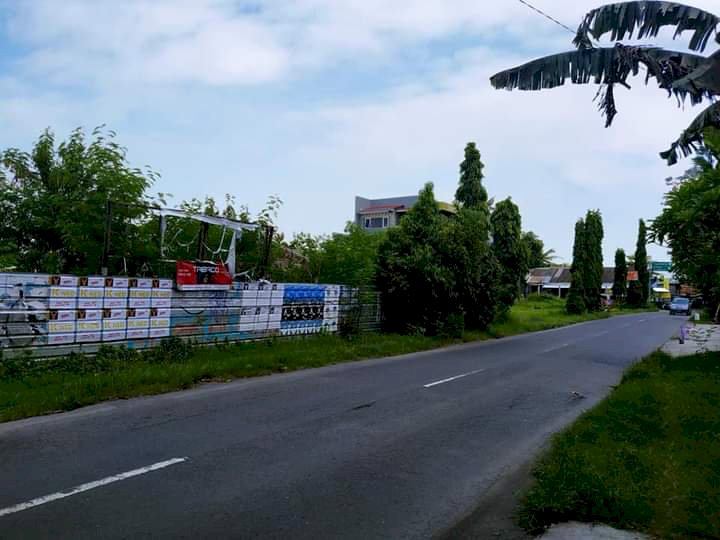 PEKARANGAN KOMSERSIL JLN ASPAL TIMUR BANGJO CEPIT JLN BANTUL