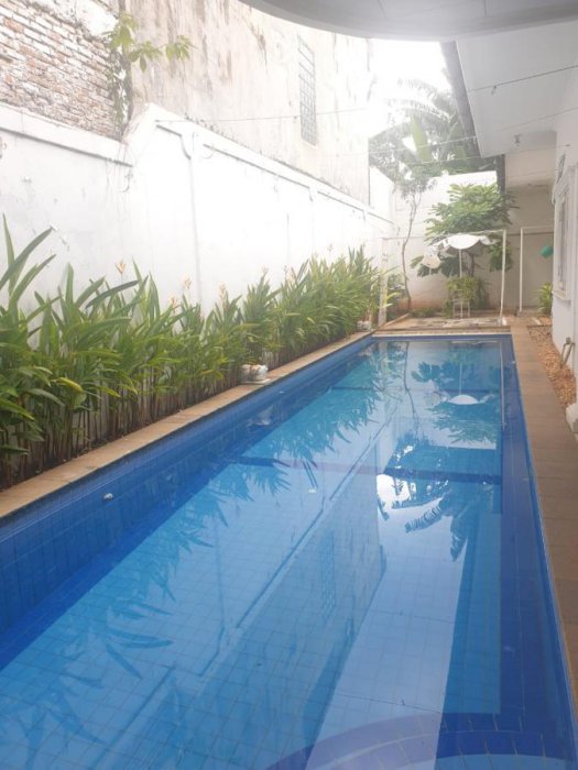 Rumah dijual Depsos Jakarta Selatan dengan pool