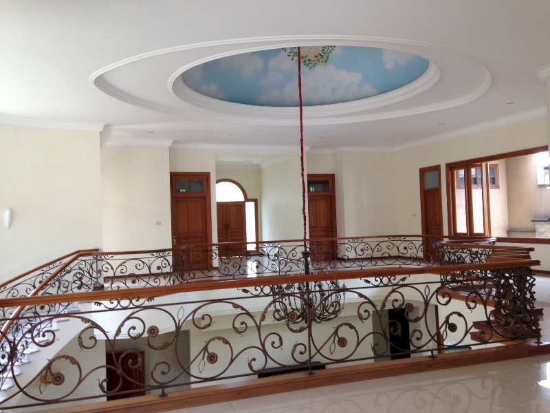 Rumah Disewakan di Telaga Golf Utama, Araya, Malang