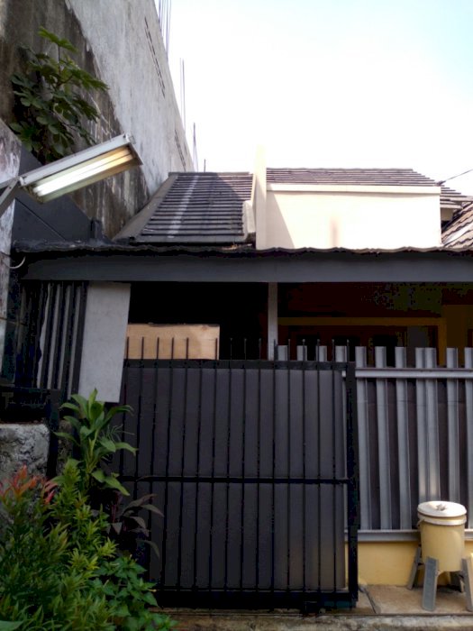 Rumah over kredit tinggal masuk bangunan full bata merah