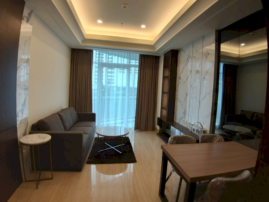 Apartemen South Hills 2 BR Very Good Condition,  Fully Furnished
